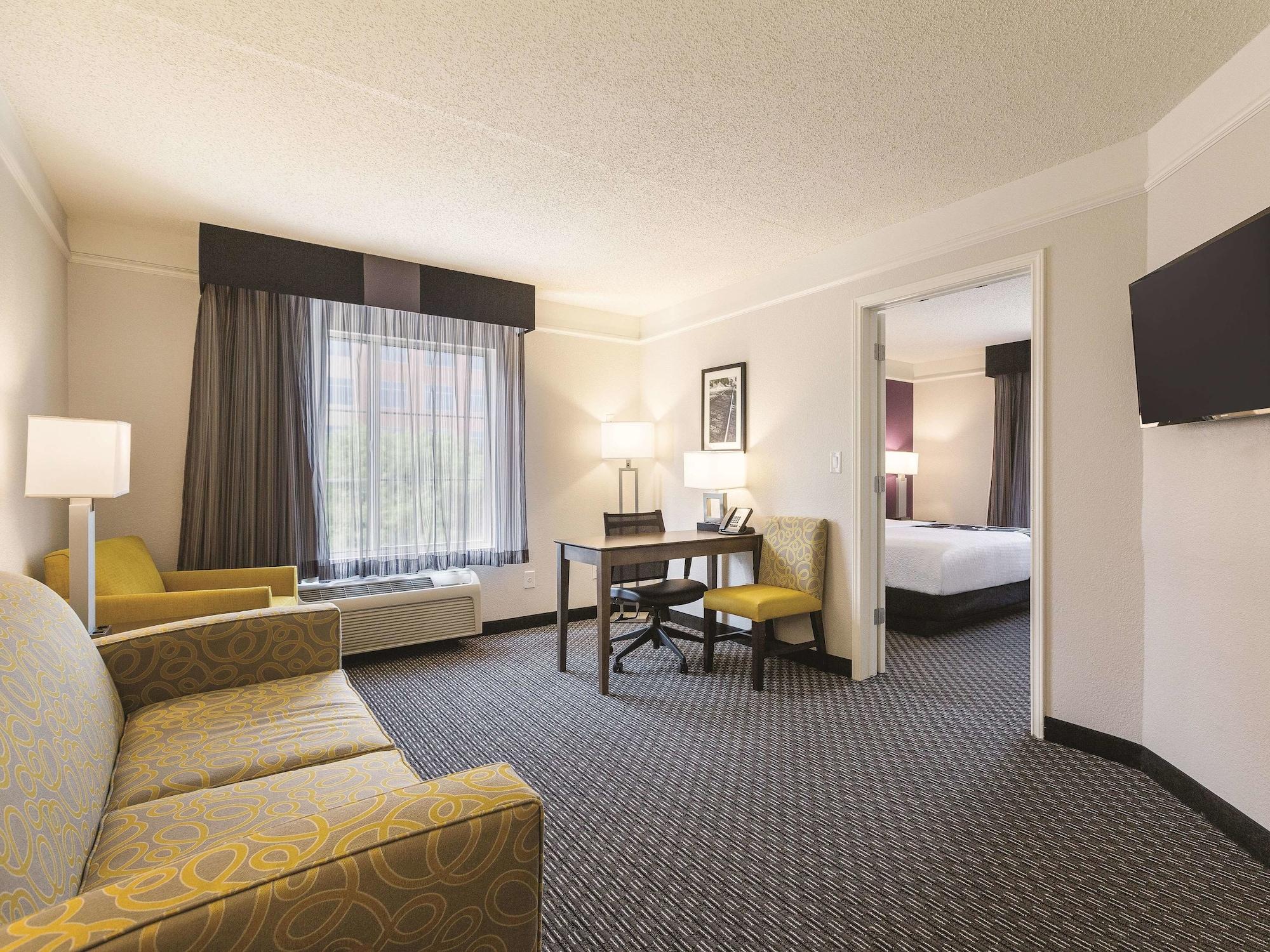 La Quinta By Wyndham Dallas Plano West Exterior photo