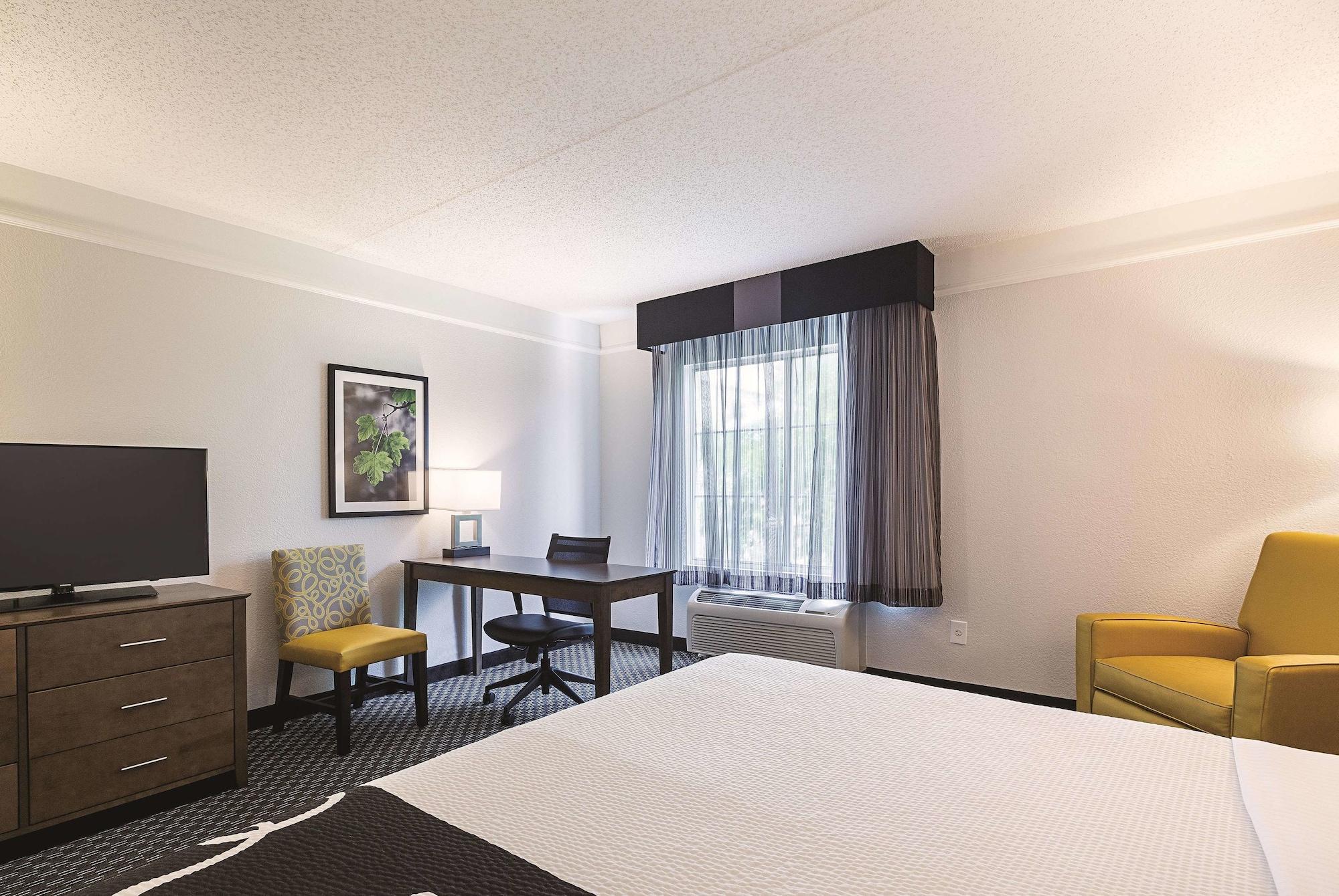 La Quinta By Wyndham Dallas Plano West Exterior photo