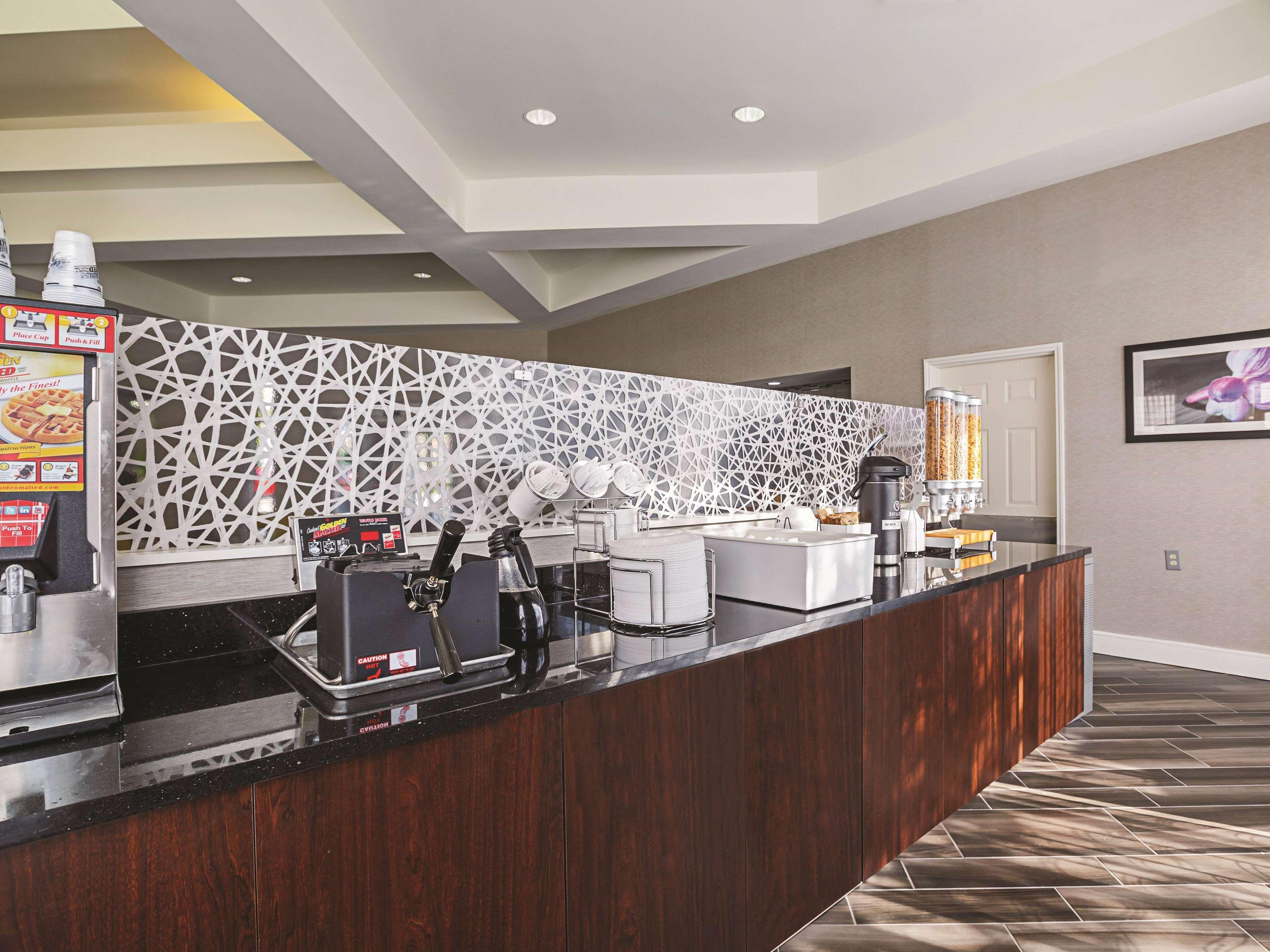 La Quinta By Wyndham Dallas Plano West Exterior photo