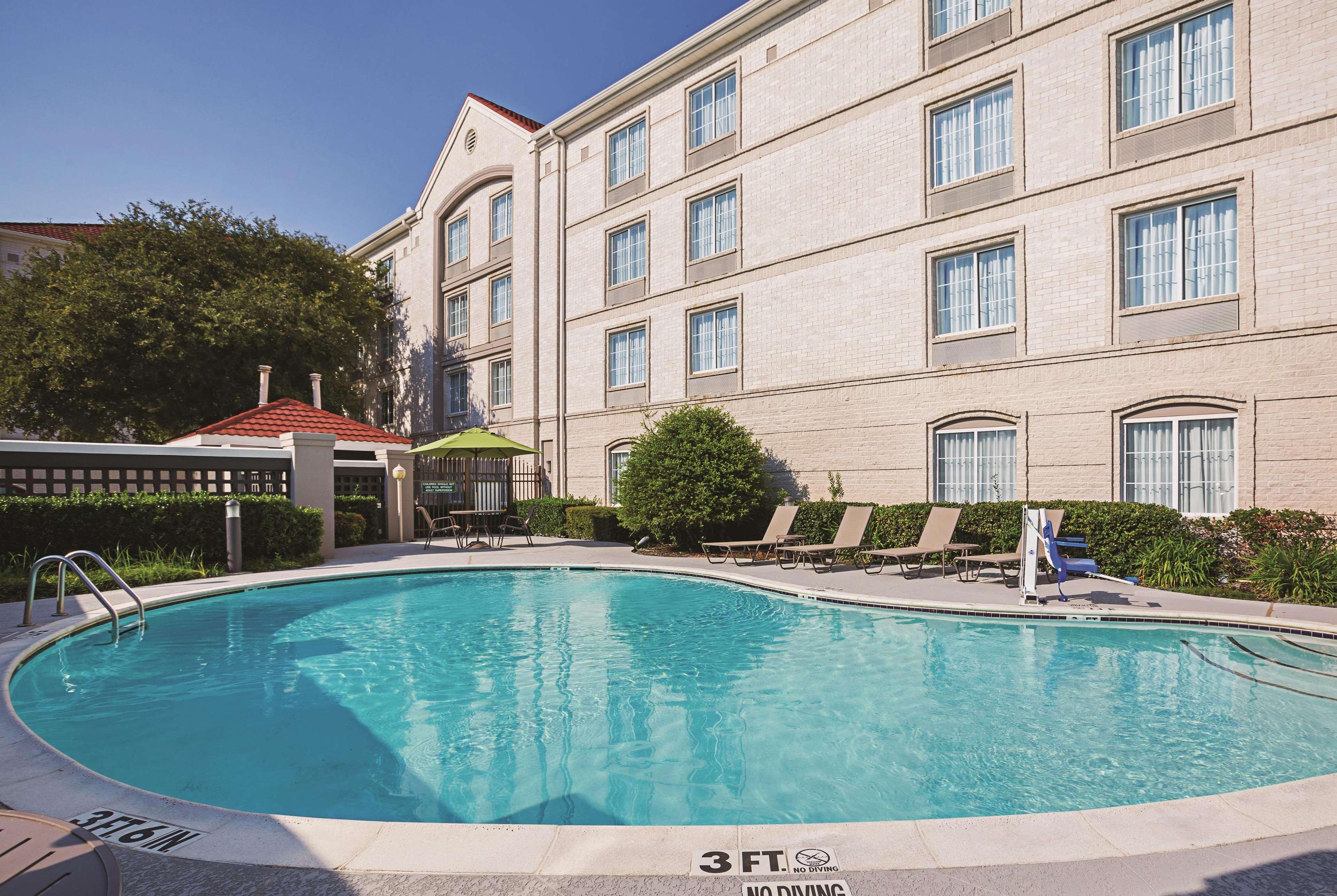 La Quinta By Wyndham Dallas Plano West Exterior photo