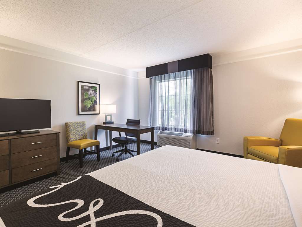 La Quinta By Wyndham Dallas Plano West Room photo